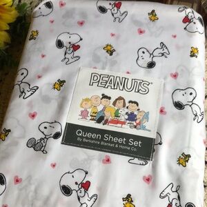 Peanuts SNOOPY Valentine’s Hearts Love Sheet Set - QUEEN